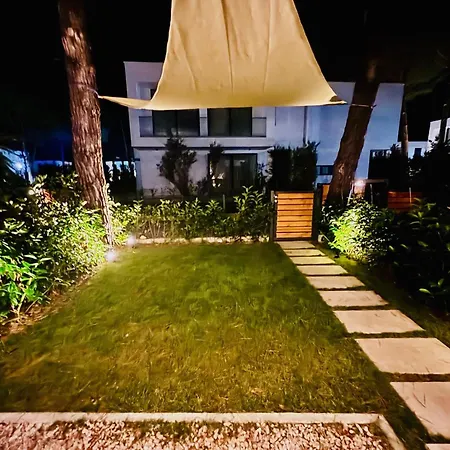 Dreamscape Garden Vakantiehuis Plazhi San Pietro